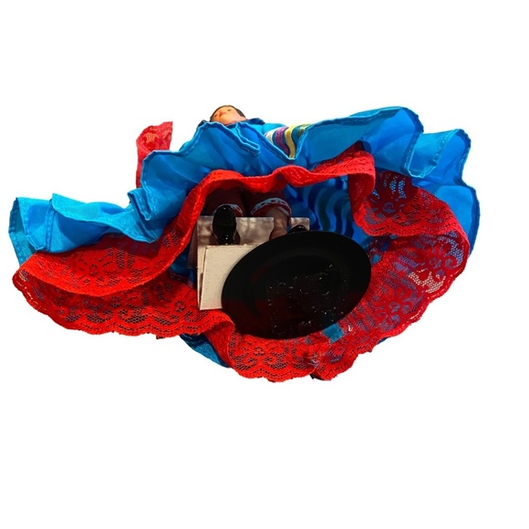 Vintage 1990 AVON Lupita from Mexico International Porcelain Doll Collection 8" - Picture 8 of 11